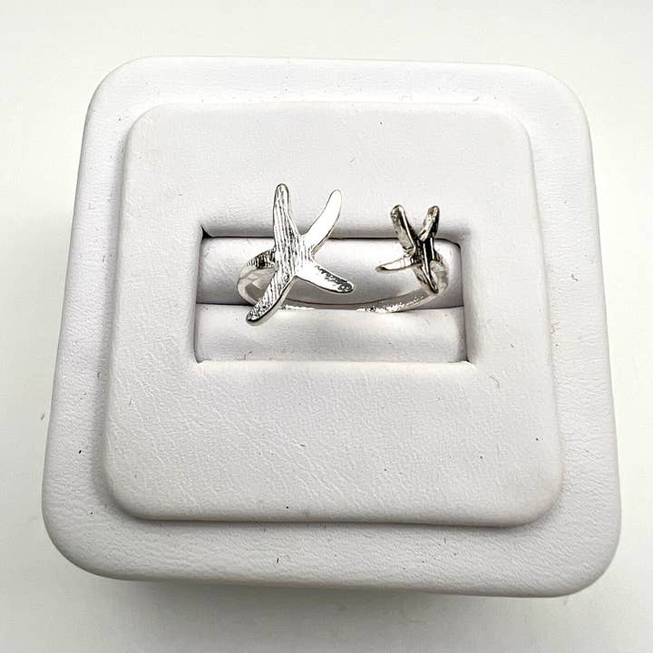 Verzilverde verstelbare zeesterring voor wholesale door Jackie Gallagher Designs - Handmade Coastal Jewelry