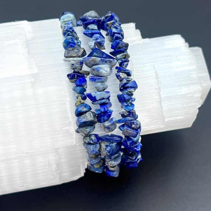 Pulsera elástica de cuentas de chip de lapislázuli para venta al por mayor de Crystal River Gems LLC