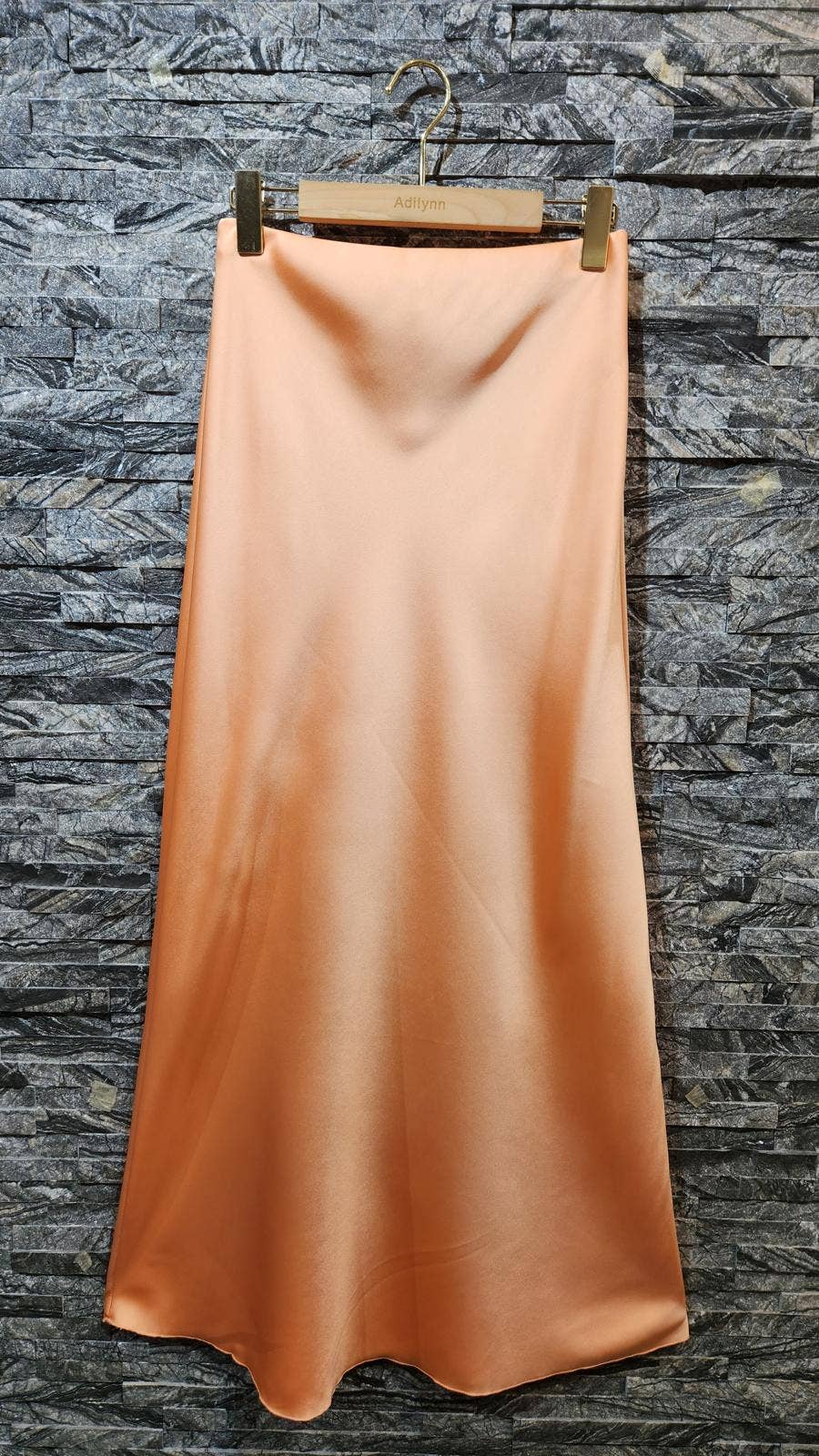 Adilynn - Wholesale Rok - Dames - Satijnen vloeiende maxi-rok met elastische taille H3705R1