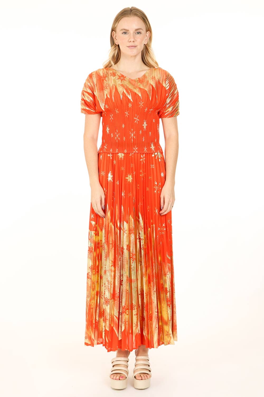 Beulah Style - Wholesale Top & Skirt Set - Women's - Glossy Snowflake Pattern Pleated Top & Skirt Set QM60389