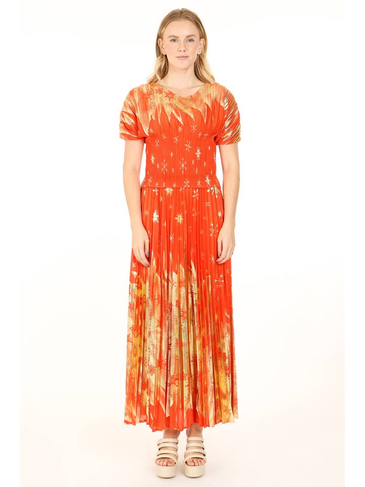 Beulah Style - Wholesale Top & Skirt Set - Women's - Glossy Snowflake Pattern Pleated Top & Skirt Set QM60389