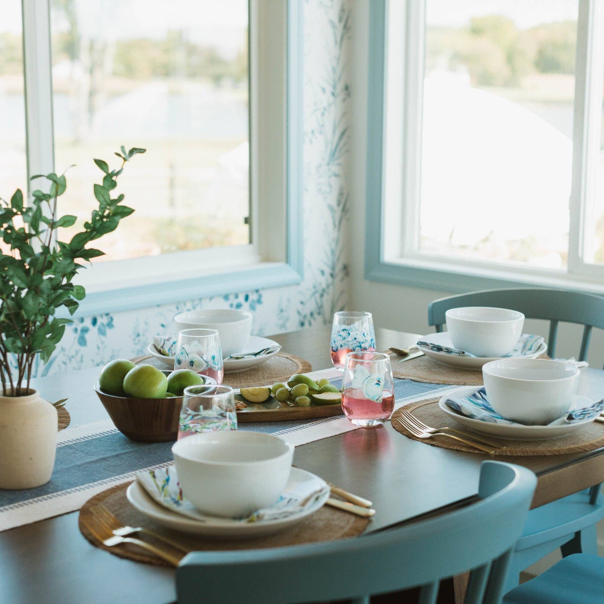 Kim Hovell Art - Wholesale Wine Glass - Wine Glass - Flowing Shells1