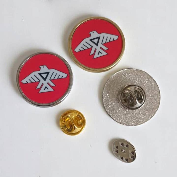 Thunderbird tryckt nålmärke, Anishinaabe Thunderbird-nålmärke för wholesale av Nish Gear