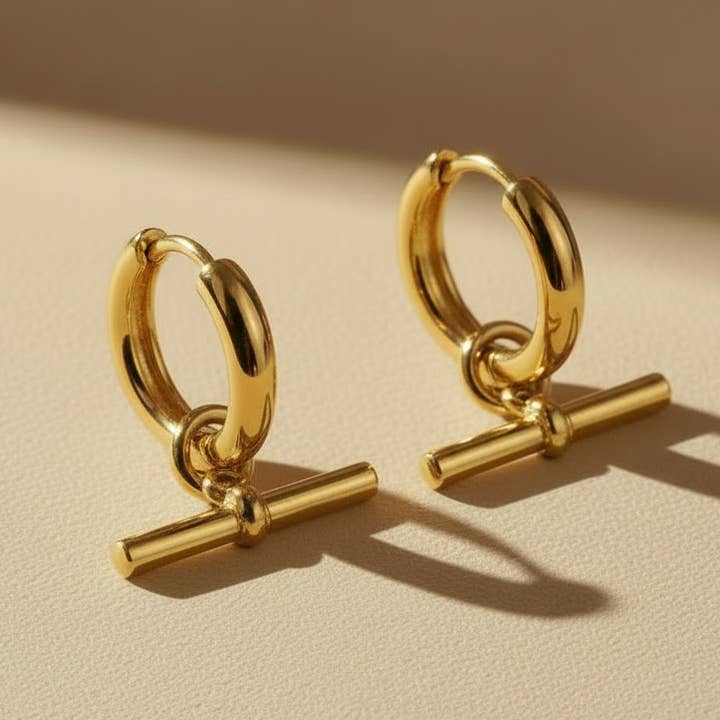 T Bar Chubby Hoops Medium Oorbellen 18k Goud Verguld Waterdicht voor wholesale door Gold Lunar