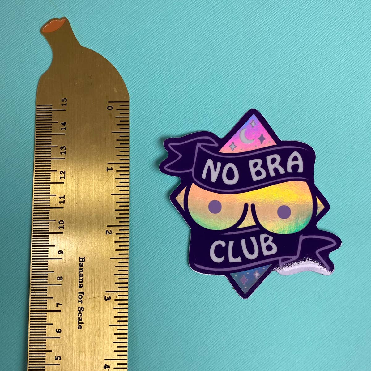 Chelzart - Vendita all'ingrosso Adesivo - Adesivo Club Senza Reggiseno | Accessori per l'Empowerment Femminile8