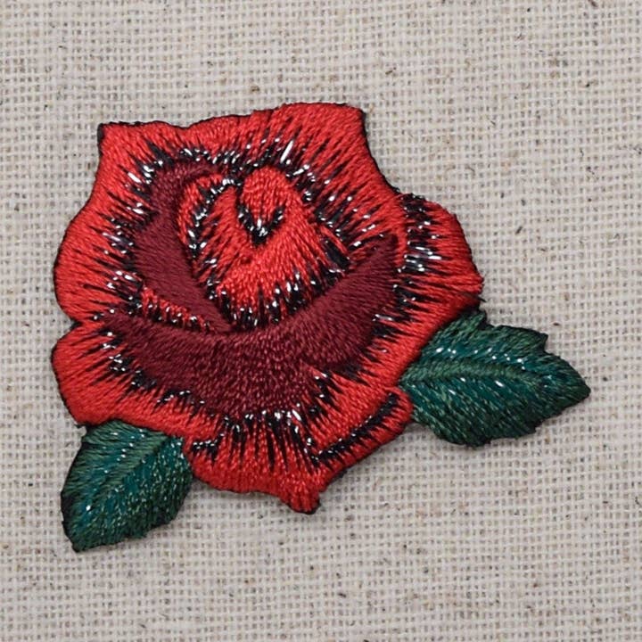 Röd Ros - Öppna Kronblad - Blomma - Påstrykbar Applikation - Broderat Märke - 153109A för wholesale av Wholesale Applique