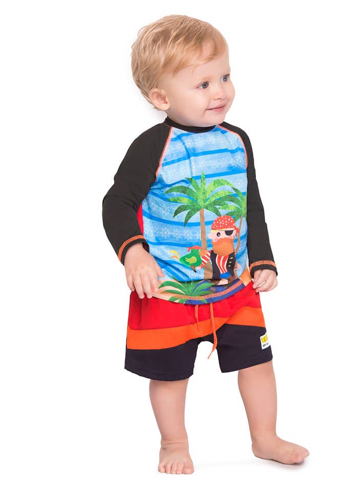 Ensemble de bain à manches longues :
Rashguard et boardshorts312 pour la vente par Color Fingers