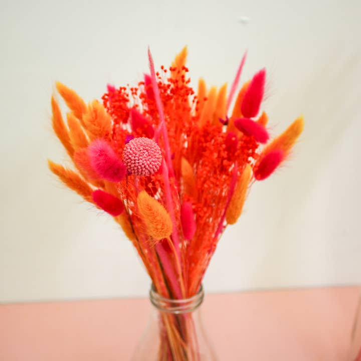 Wildestdreams.flowers – wholesale Torkade/pressade blommor – Orange & rosa torkad blombukett - Boho brudbukett