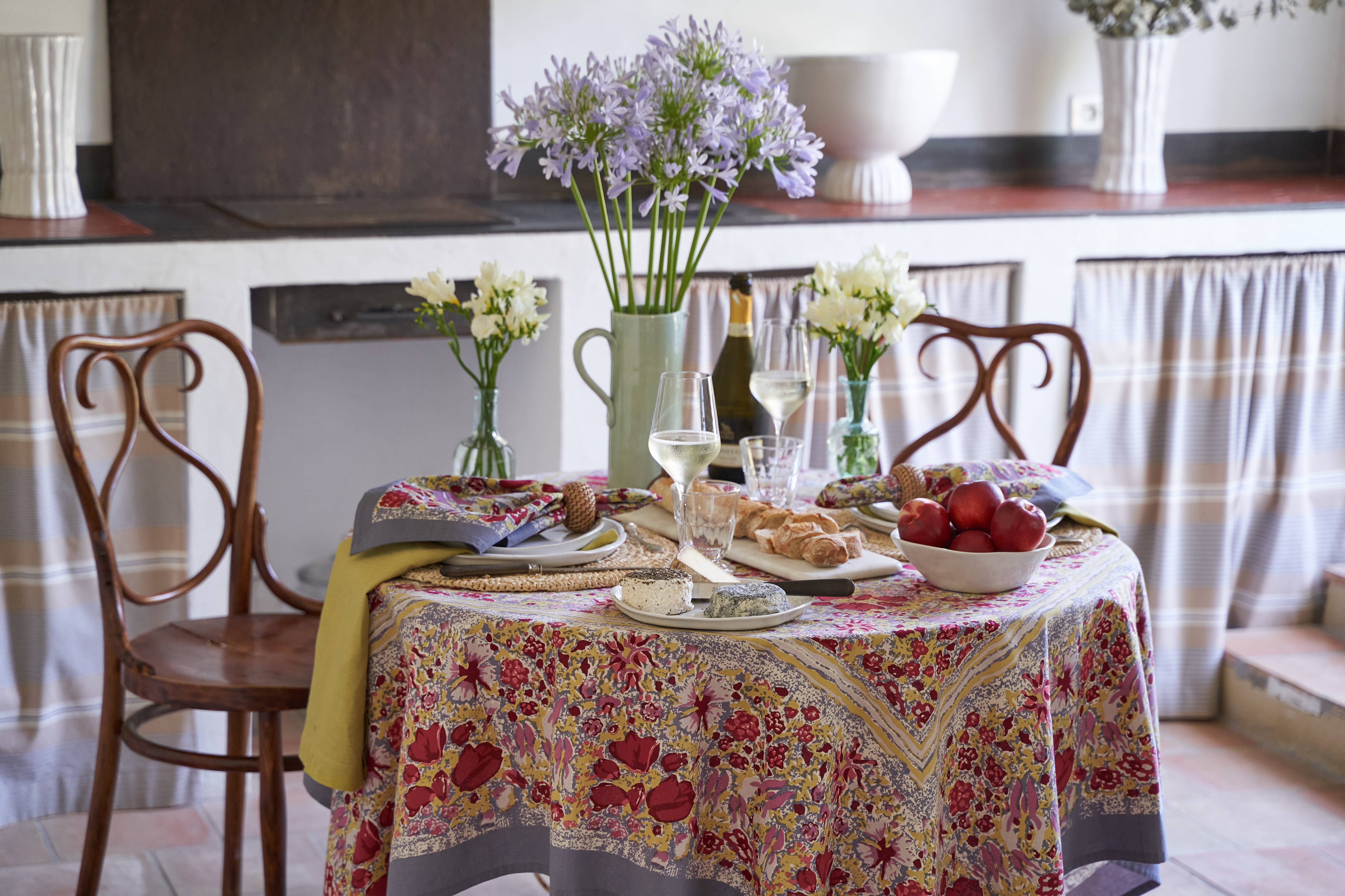 Couleur Nature - Wholesale Tablecloth - Jardin Red & Grey | French Tablecloths8