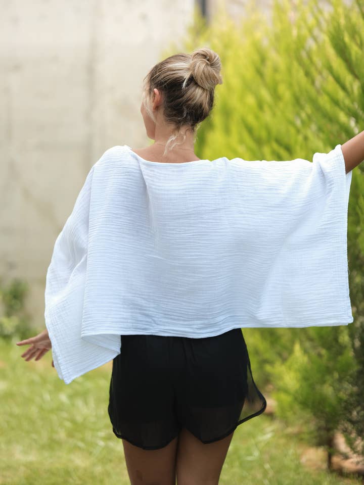 Moa - Wholesale Blouse - Women's - White Off Shoulder Crinkle Cotton Blouse Top3