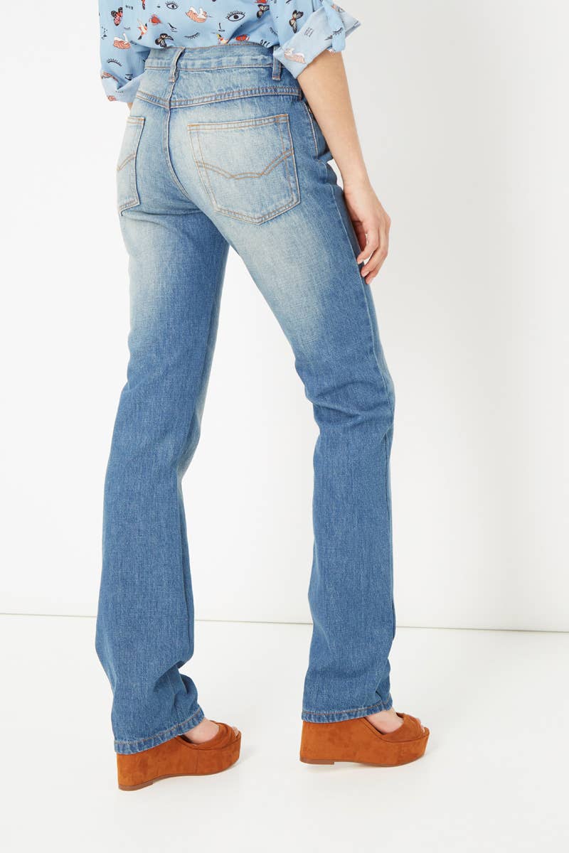 BanBat – Großhandel Jeans – Damen – Bootcut-Jeans im Used-Look mit fünf Taschen -REF : 082221