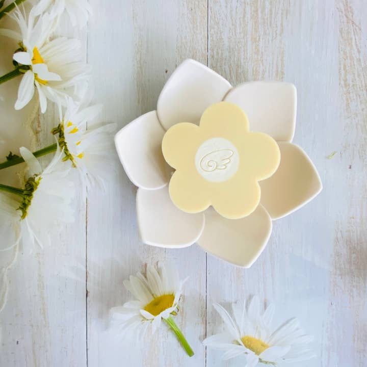 Tammi Home Body & Bath - Wholesale Bath soap dish - TranquilBlossom Silicone Soap Holder - Soap Dish of Morandi Elegance with Water Drainage - Alpine White2