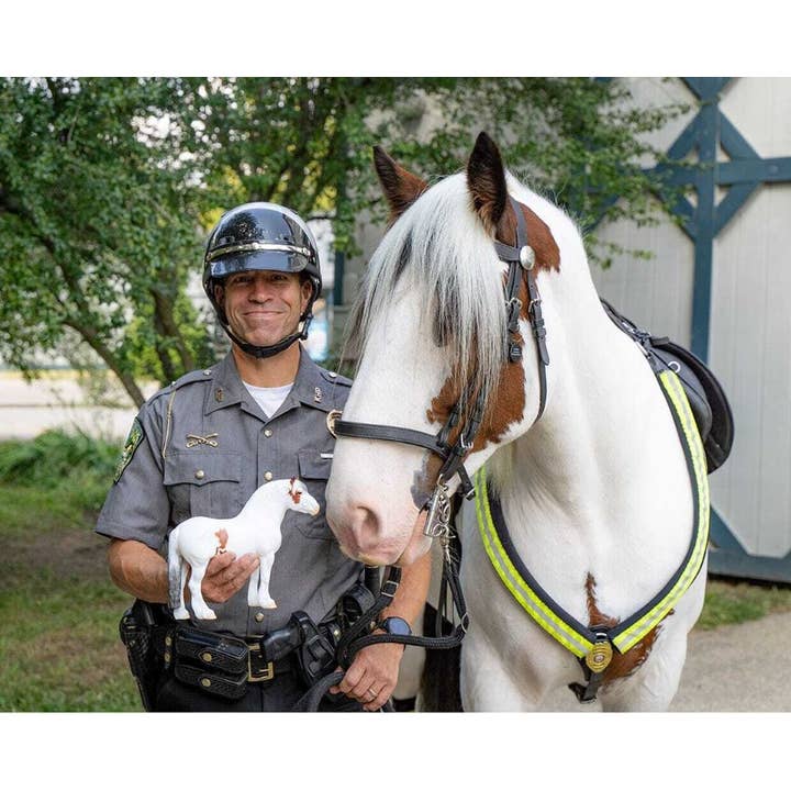 STD Breyer Legend- Kentudky Horse Park Mounted Police Horse for wholesale on Faire