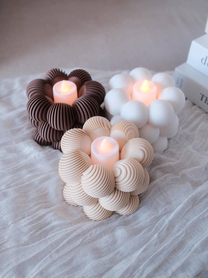 Ribbet fyrfadslysholder - 3D-printet lysholder for engroshandel hos Meora Home