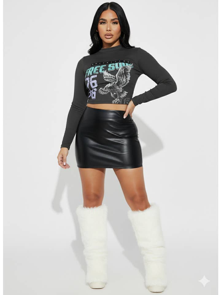 Charcoal FREE SOUL ROCKIN' GRAPHIC CROP T SHIRTS for wholesale on Faire2