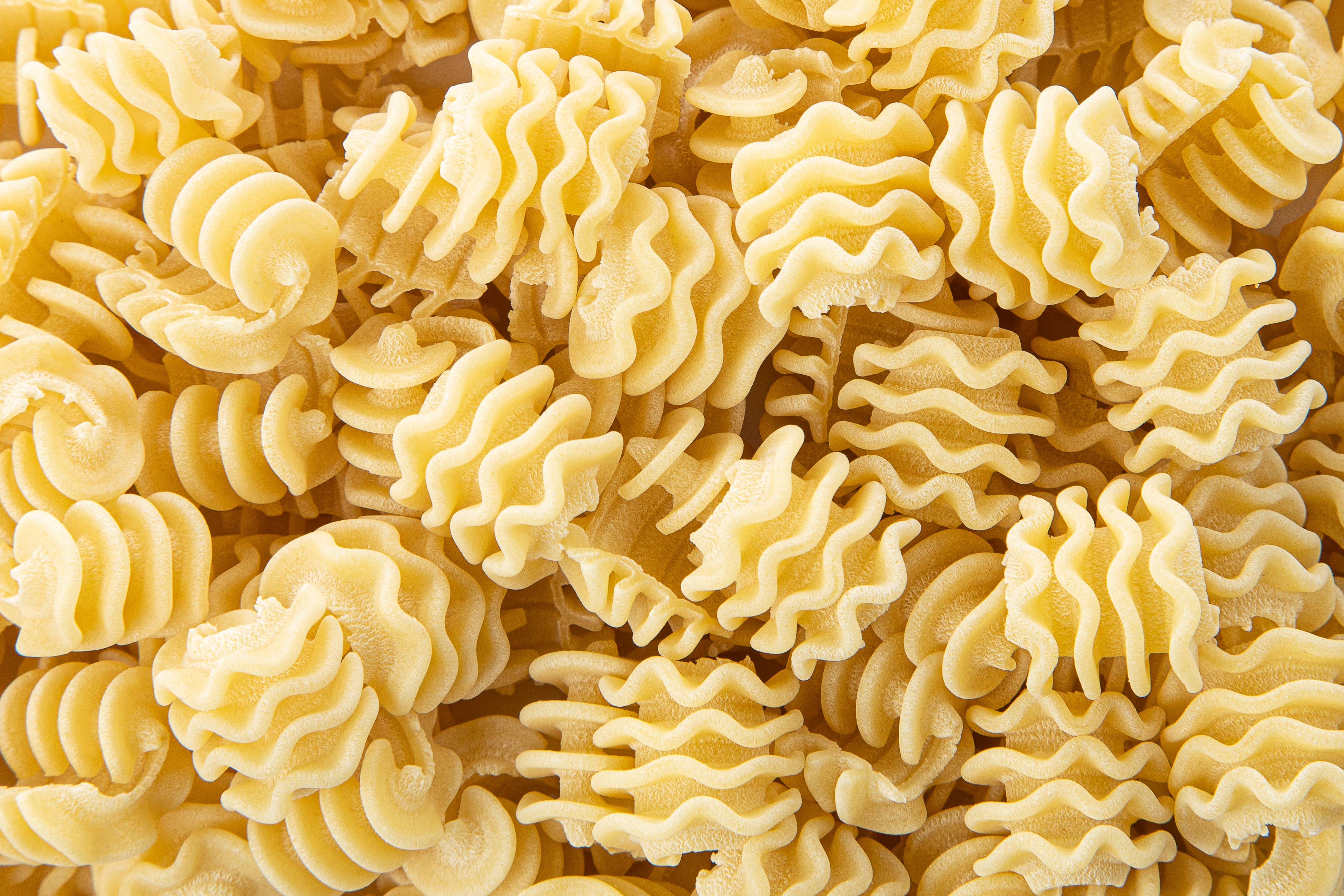 PASTA FAMIGLIA RAGUSO – Engroshandel Pasta – RADIATORI SENATORE CAPPELLI - Godt Også Uden Sauce1