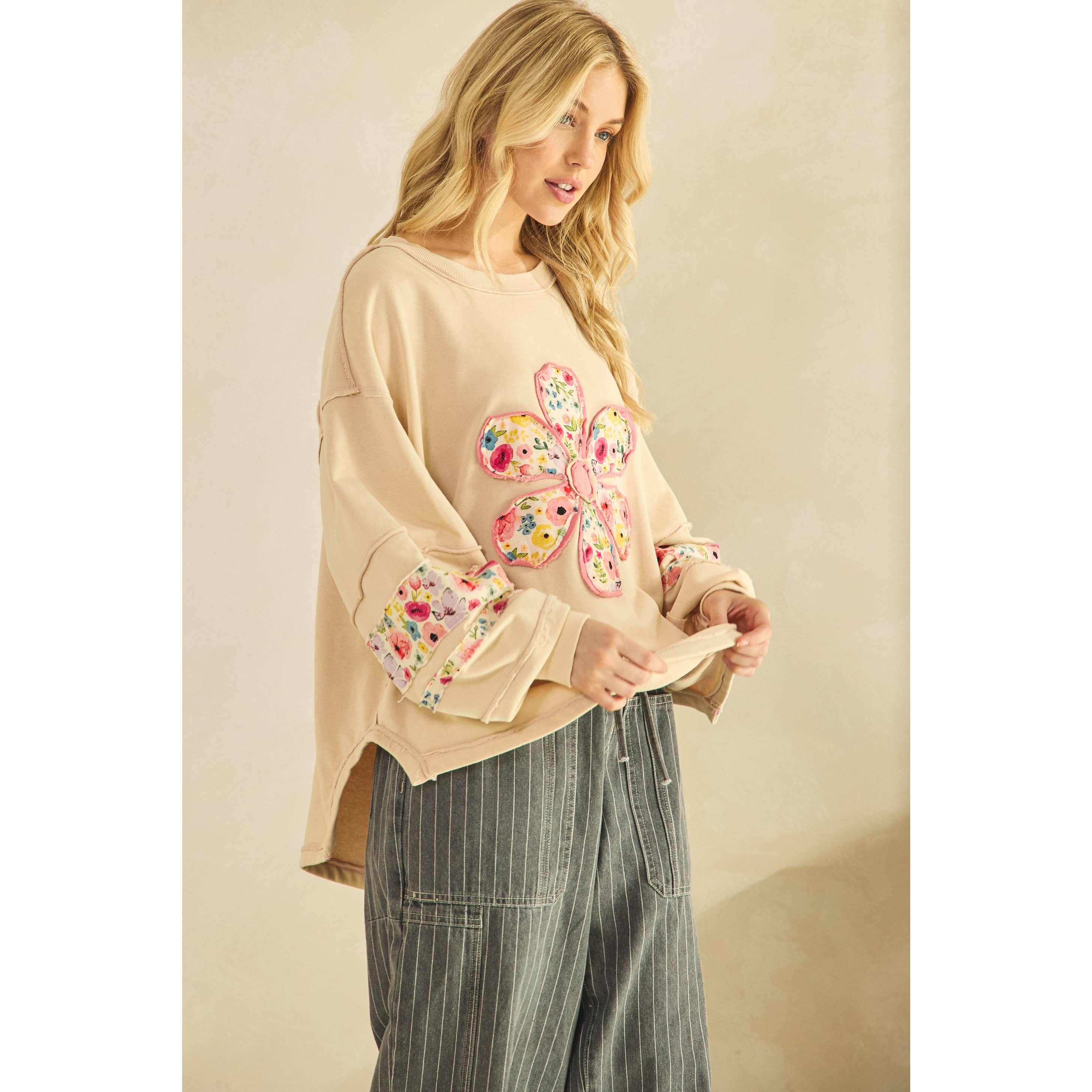 Sage + Fig - Wholesale Sweatshirt - Women's - LONG SLEEVES WITH DAISY PATCH APPLIQUE SWEATSHIRTS (ST7240) 1