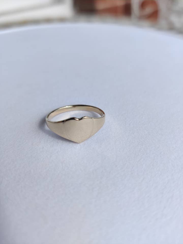 DAMER HJERTE SIGNET RING for engroshandel hos The Diamond Setter