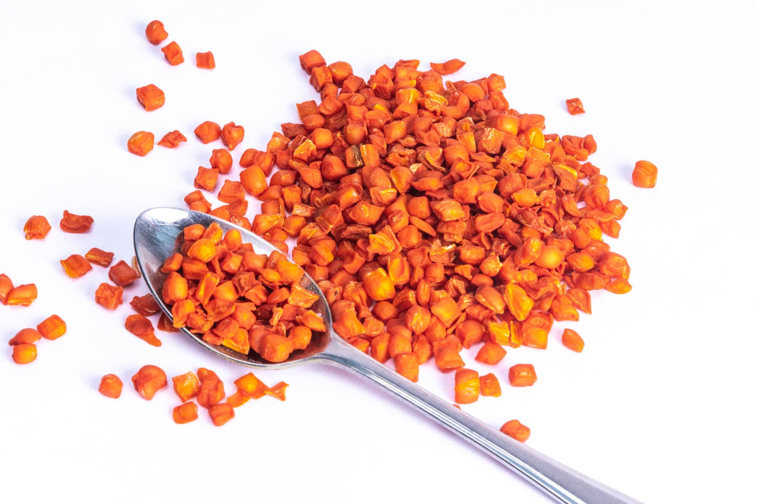 JUX Food – wholesale Dried/dehydrated vegetables – Carrot (80g), 100% Natural Freeze-Dried Chopped Carrot1