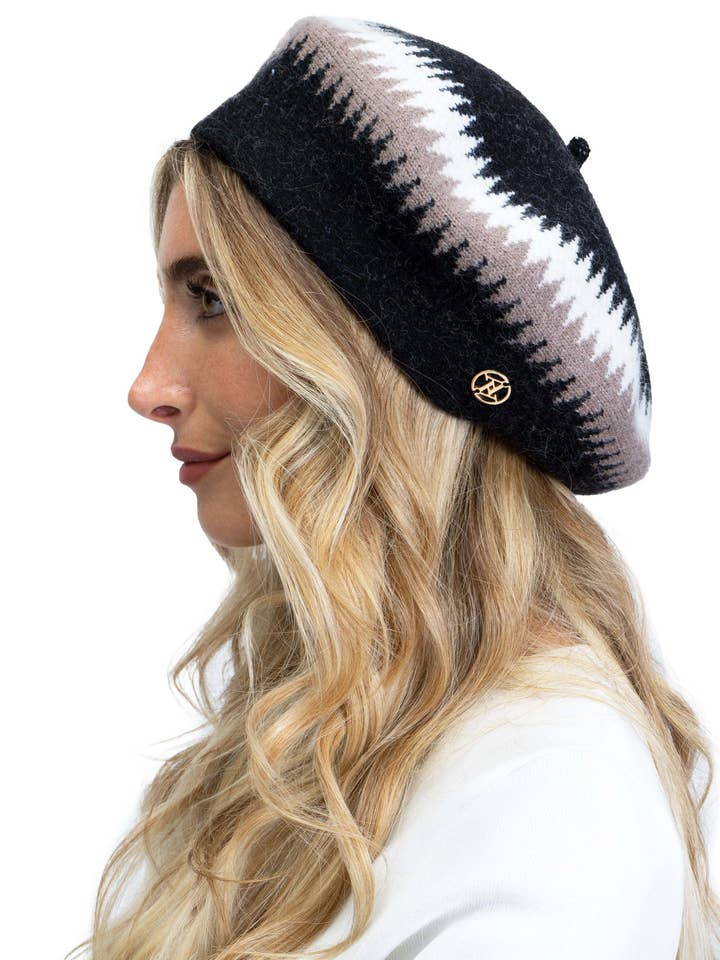 Adrienne Vittadini Strickmütze mit Chevron im Farbblockdesign für den Großhandel von Magid