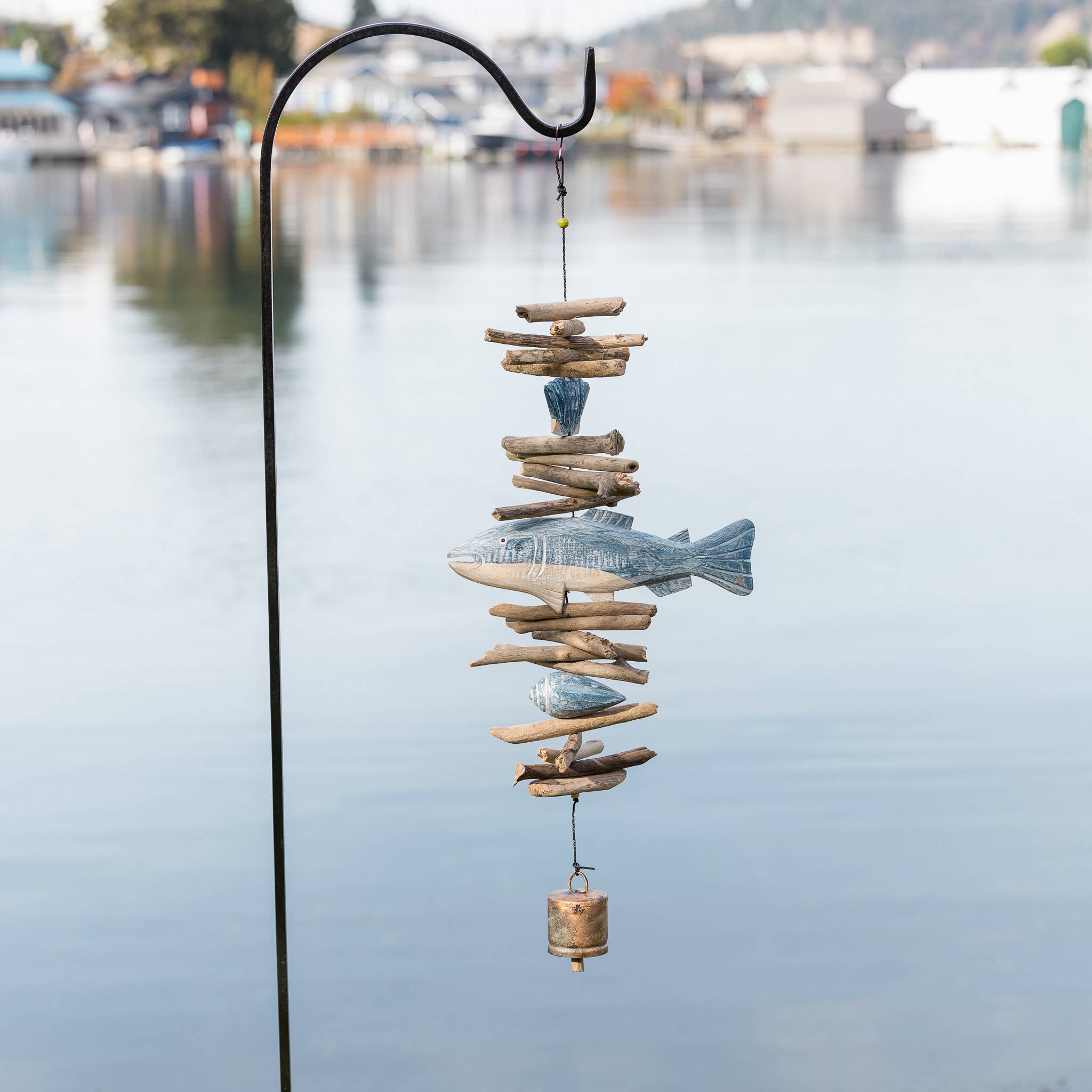 Cohasset Gifts - Wholesale Wind Chime - Blue & White Fish w/Shells and Driftwood Cohasset Bell0
