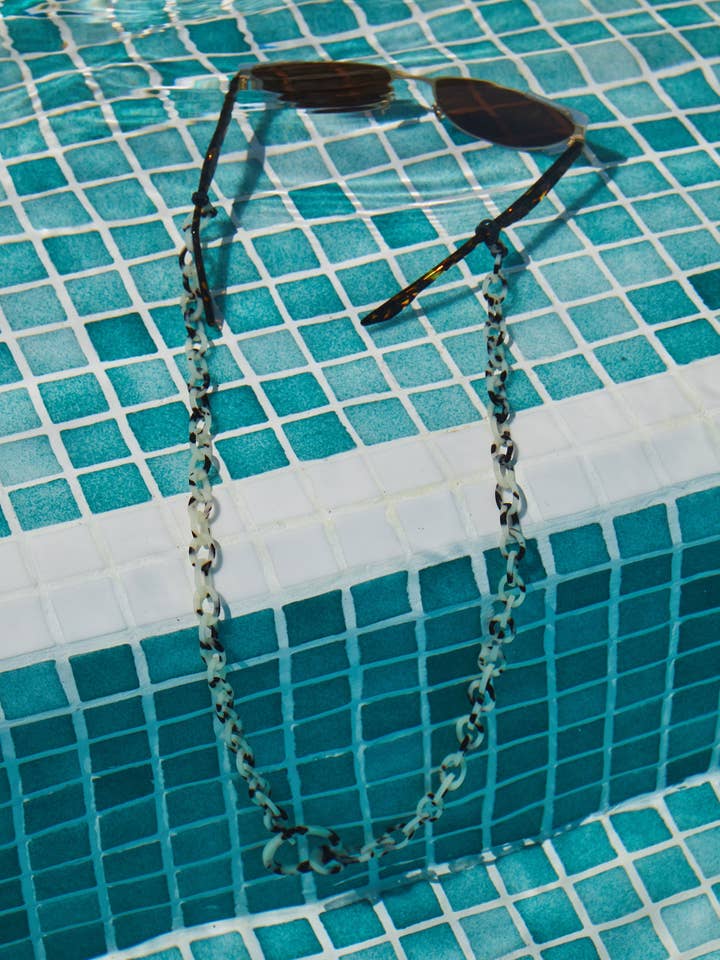 Smiley Mini | Light Tokyo | Brillekæde for engroshandel hos Orris London