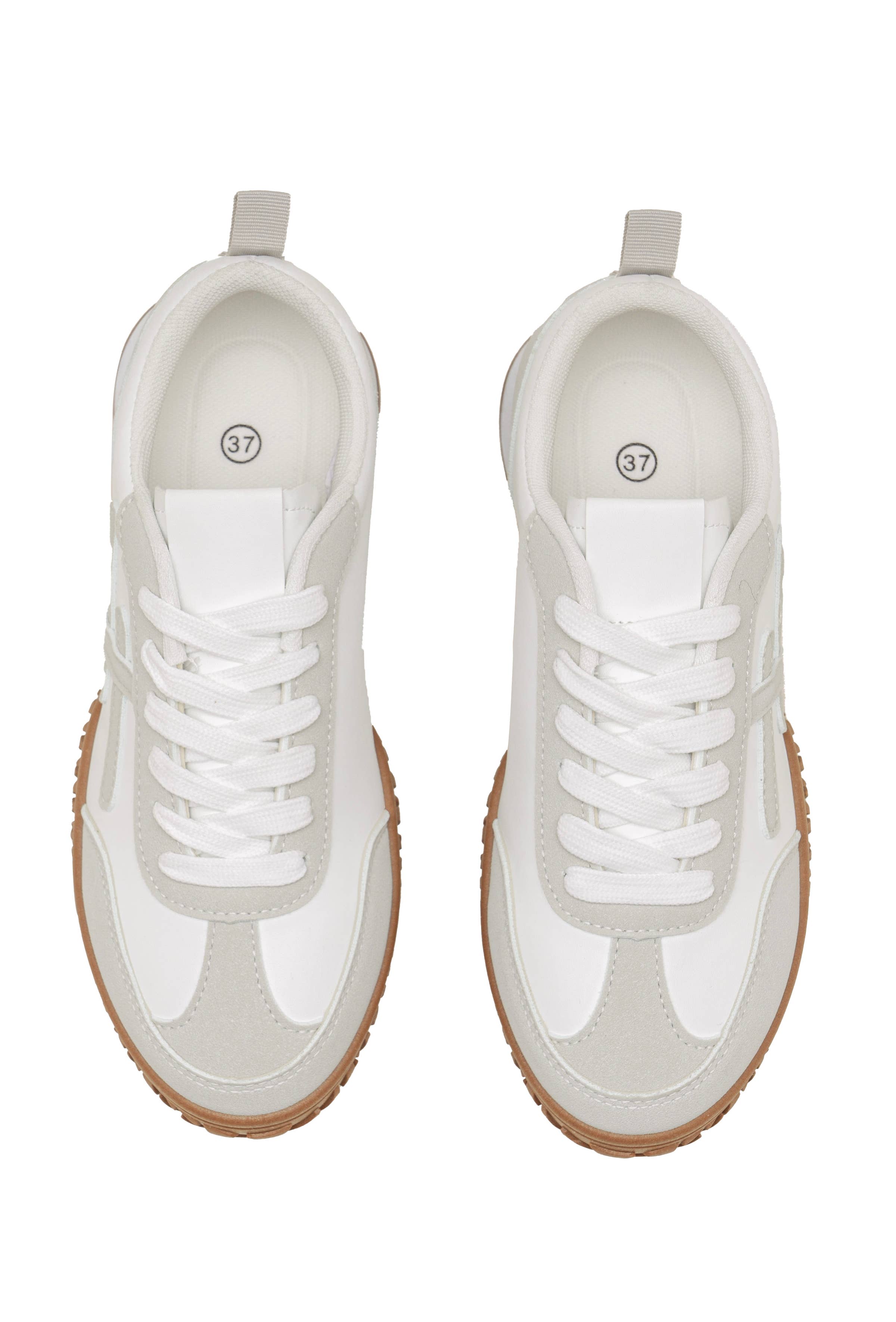 C'M PARIS - Wholesale Lifestyle Sneakers - Women's - Retro Sneakers with Mesh Insert and Gum Sole 652814