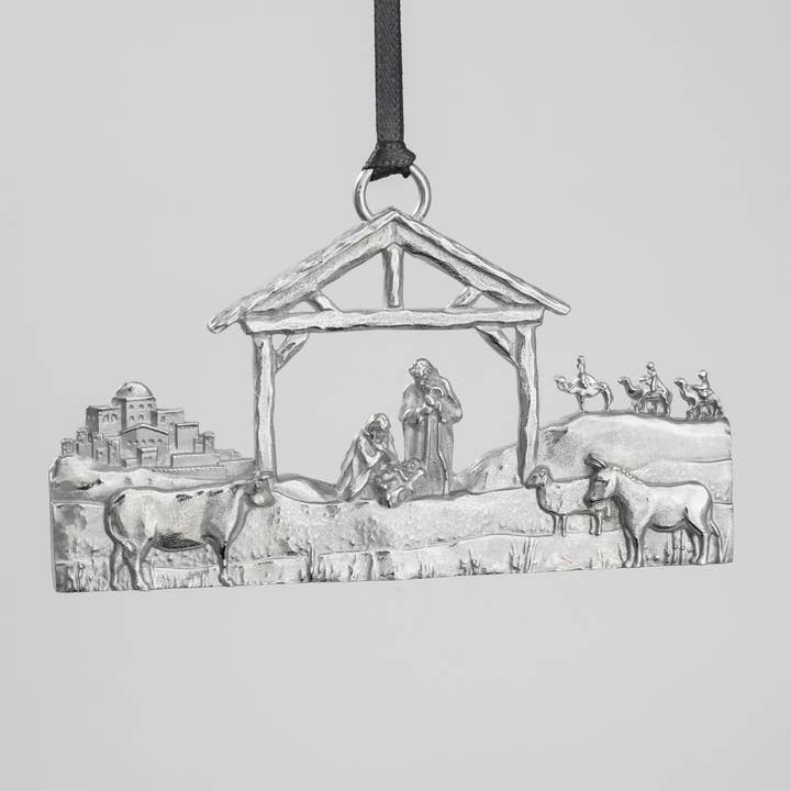 Decoración de peltre hecha a mano con belén para venta al por mayor de Lancaster and Gibbings