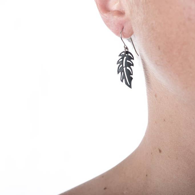 ABD Culture - Wholesale Dangle Earrings - Tiny Feather Earring1