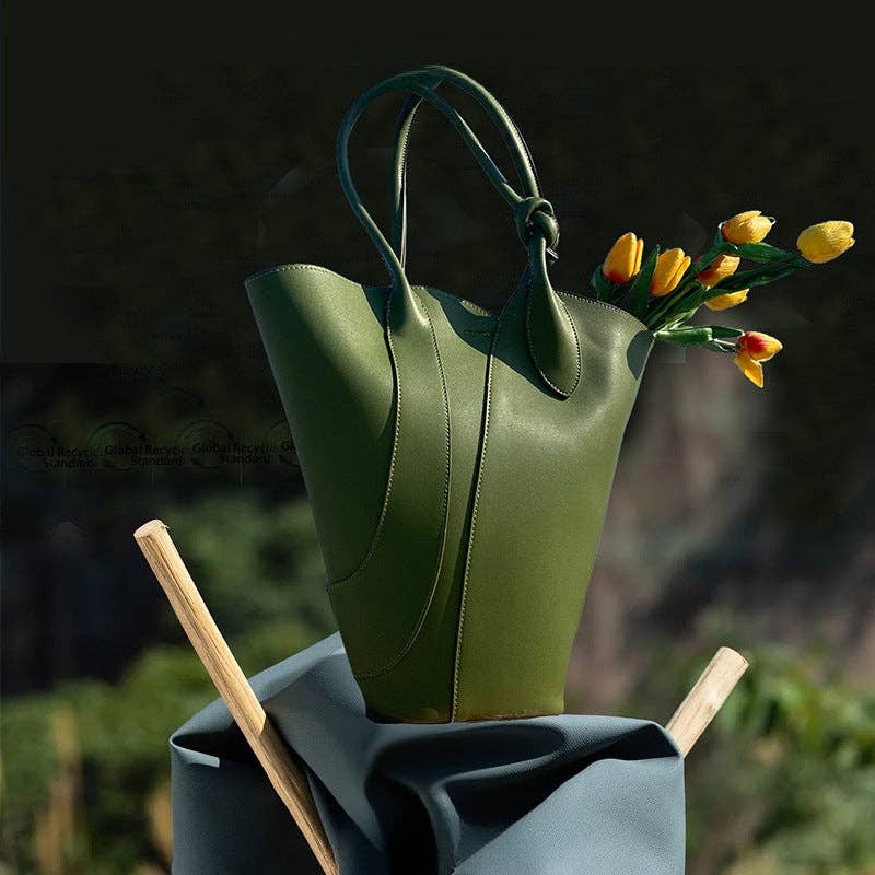 VividLux – wholesale Axelremsväska – Dam – Ny minimalistisk konstnärlig hinkväska2