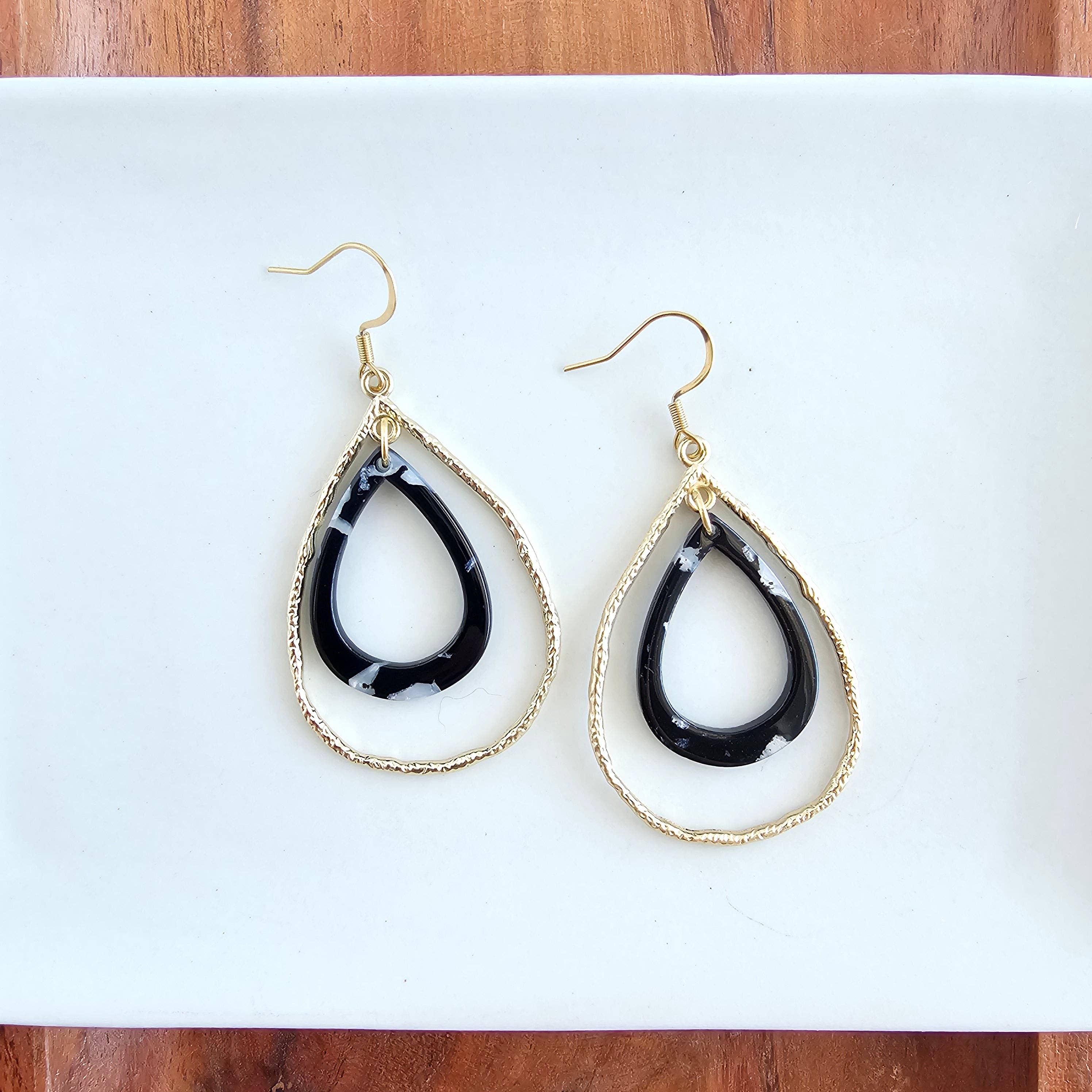 Spiffy & Splendid - Vente Boucles d'oreilles pendantes - Boucles d'oreilles Savannah - Noir Onyx // Bijoux, Automne