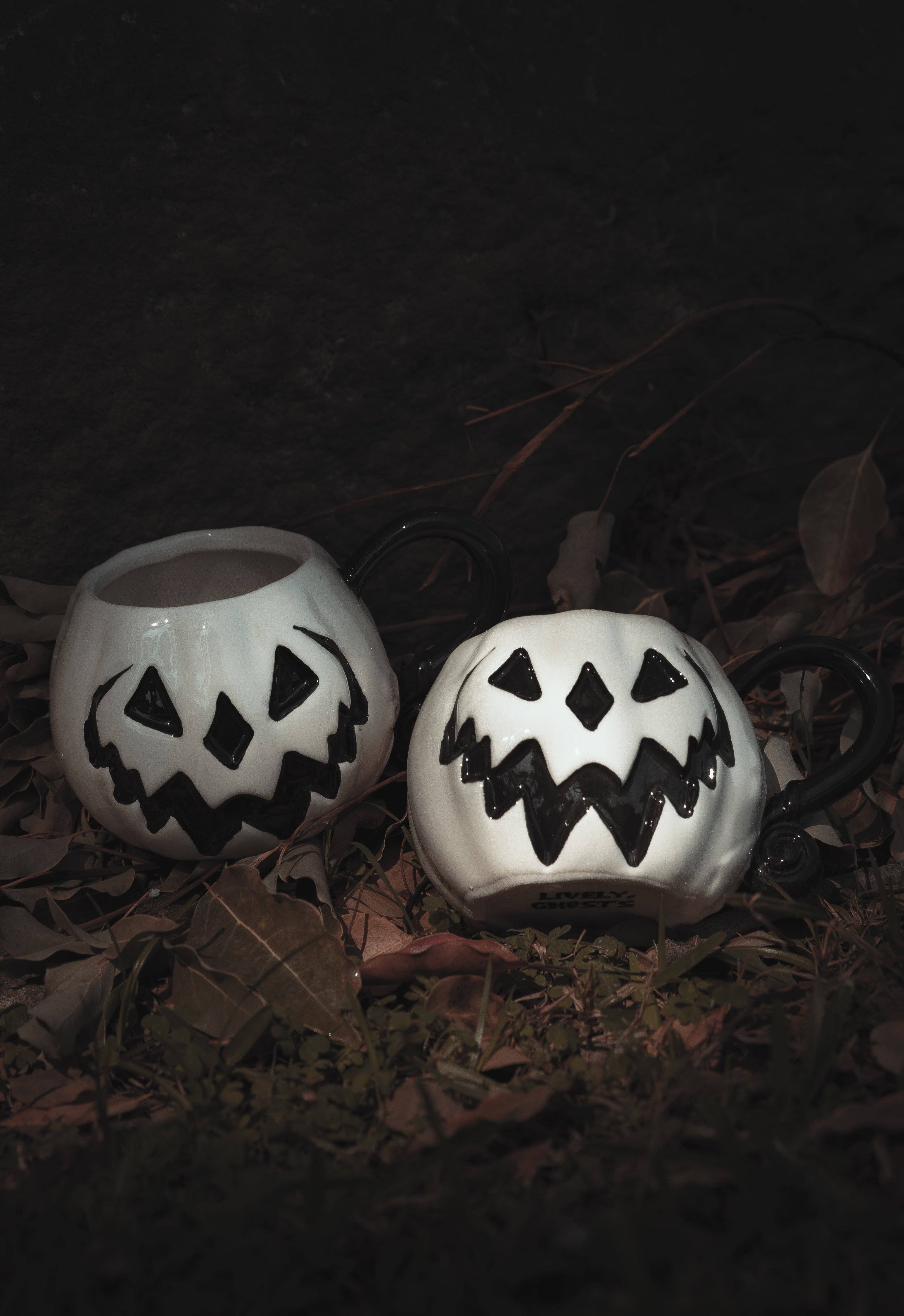 Lively Ghosts - Wholesale Coffee Mug - White Pumpkin | Haunted Hallows Mug9