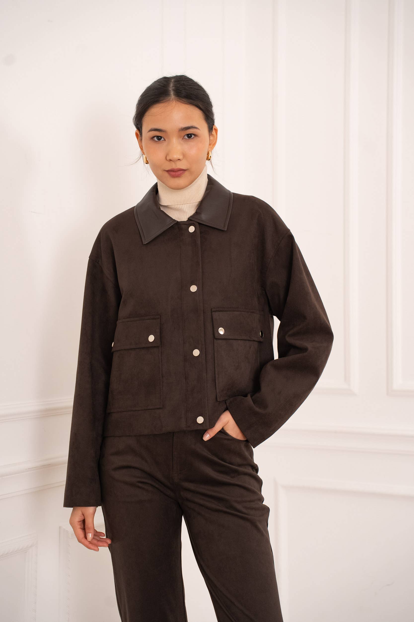 Attentif Paris - Wholesale Jacket - Women's - Short suede jacket with contrasting faux leather collar32