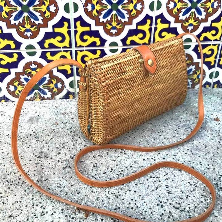 The Winding Road – wholesale Crossbody bag – Women's – Ata Vine Teardrop Crossbody Bag1