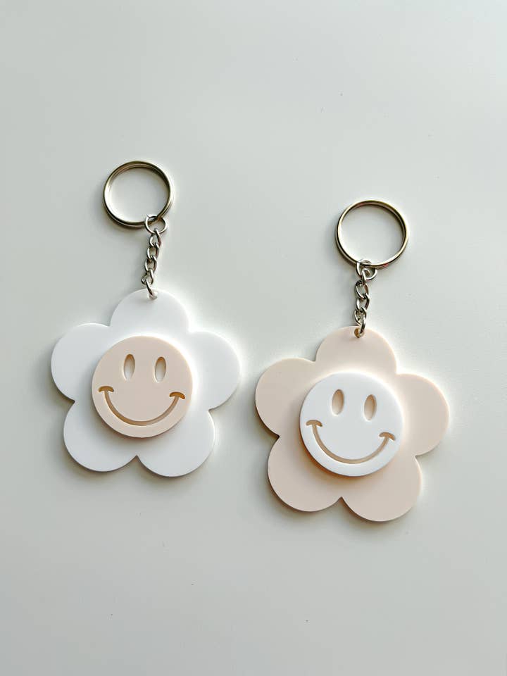 Akryl Retro Flower Smiley nøglering | Smil | Blomst for engroshandel hos Modern Mama