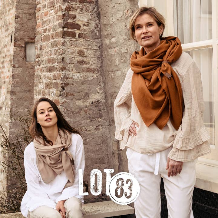 Puk scarf i sandfärg för wholesale av LOT83