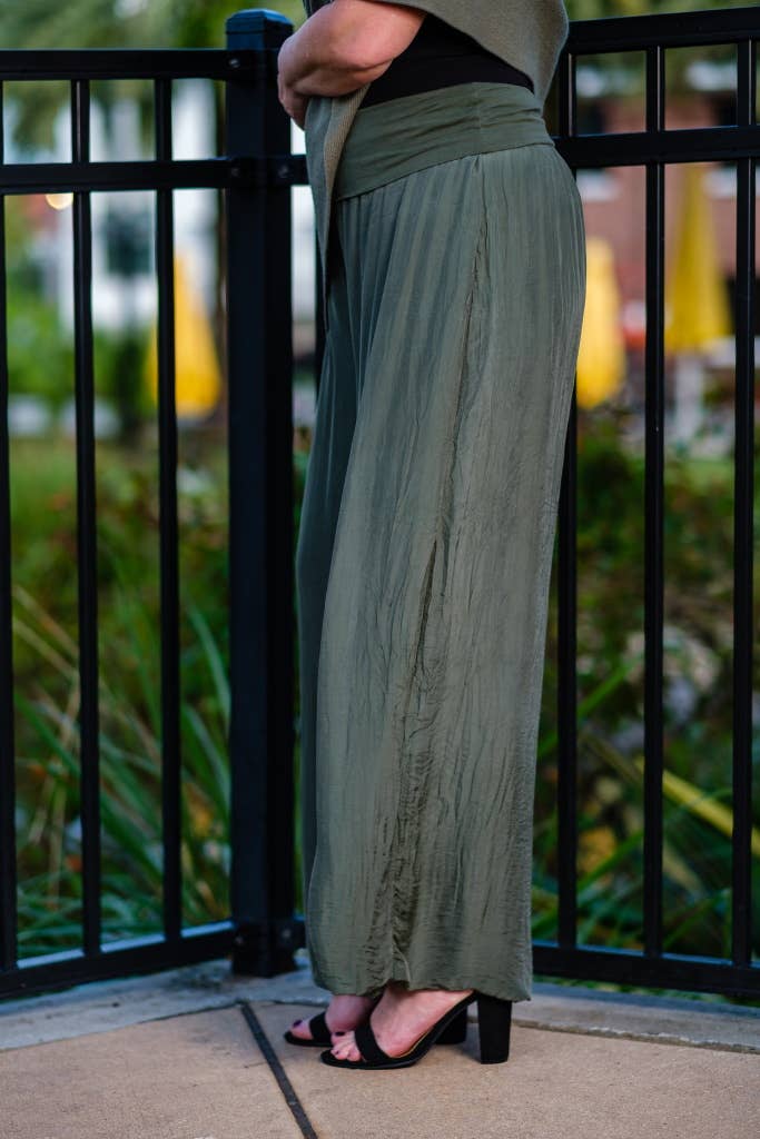 TINA Stephens Italy/Tees By Tina - Venta al por mayor Pantalones - Mujer - Pantalón de seda ancho Mercedes con cintura doblada (PL203)1