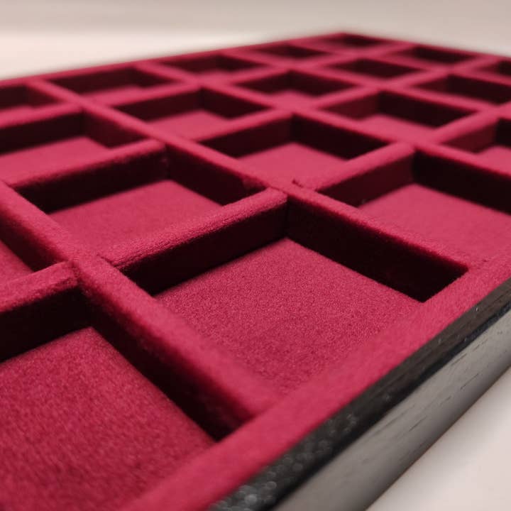 Wooden and glass display with two velvet trays for wholesale by Coins&More