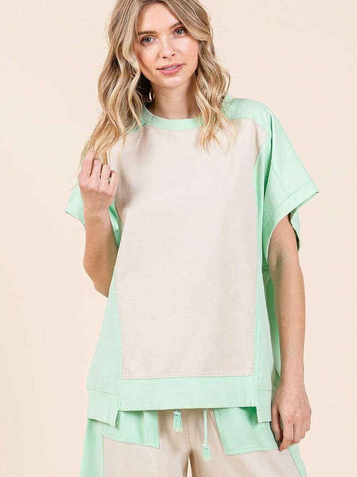 mittoshop – Großhandel Tunika – Damen – ÜBERGROSSES KURZARMSHIRT IM FARBBLOCKDESIGN1