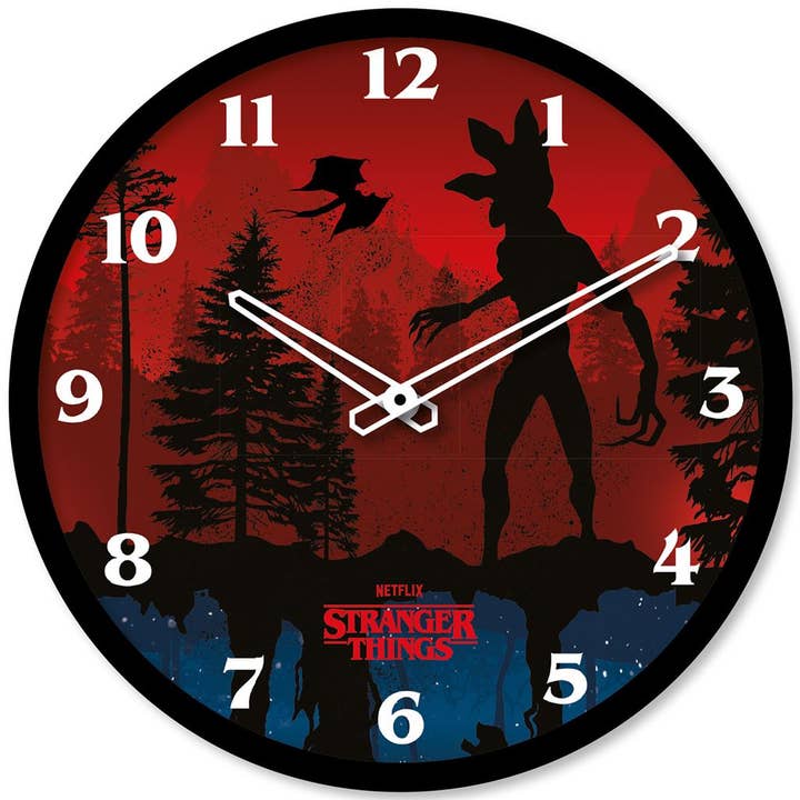 Pyramid International - Vente Horloges murales - Horloge murale Stranger Things 4 (Scene)