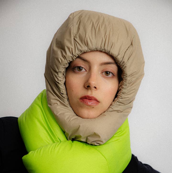 Abstract - Wholesale Scarf - Women's - Mini padded water repellent nylon scarf9