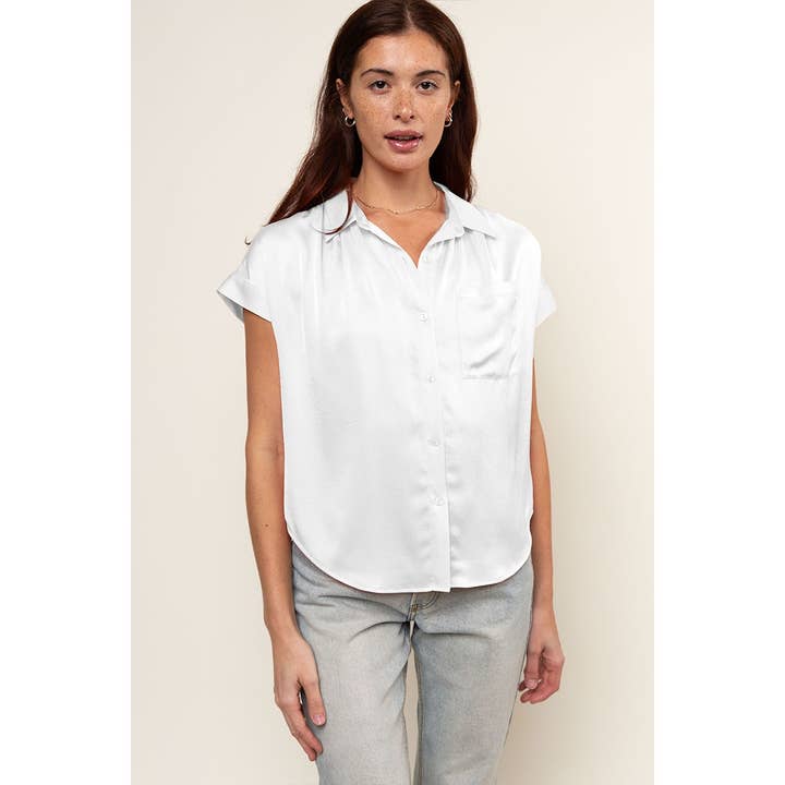 Chemise boutonnée oversize pour la vente par Naked Zebra Rack