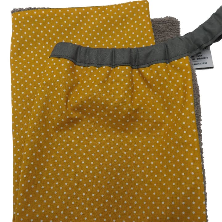 Elastisk servett för vuxna, modell prickig senap för wholesale av Petits Pinpins