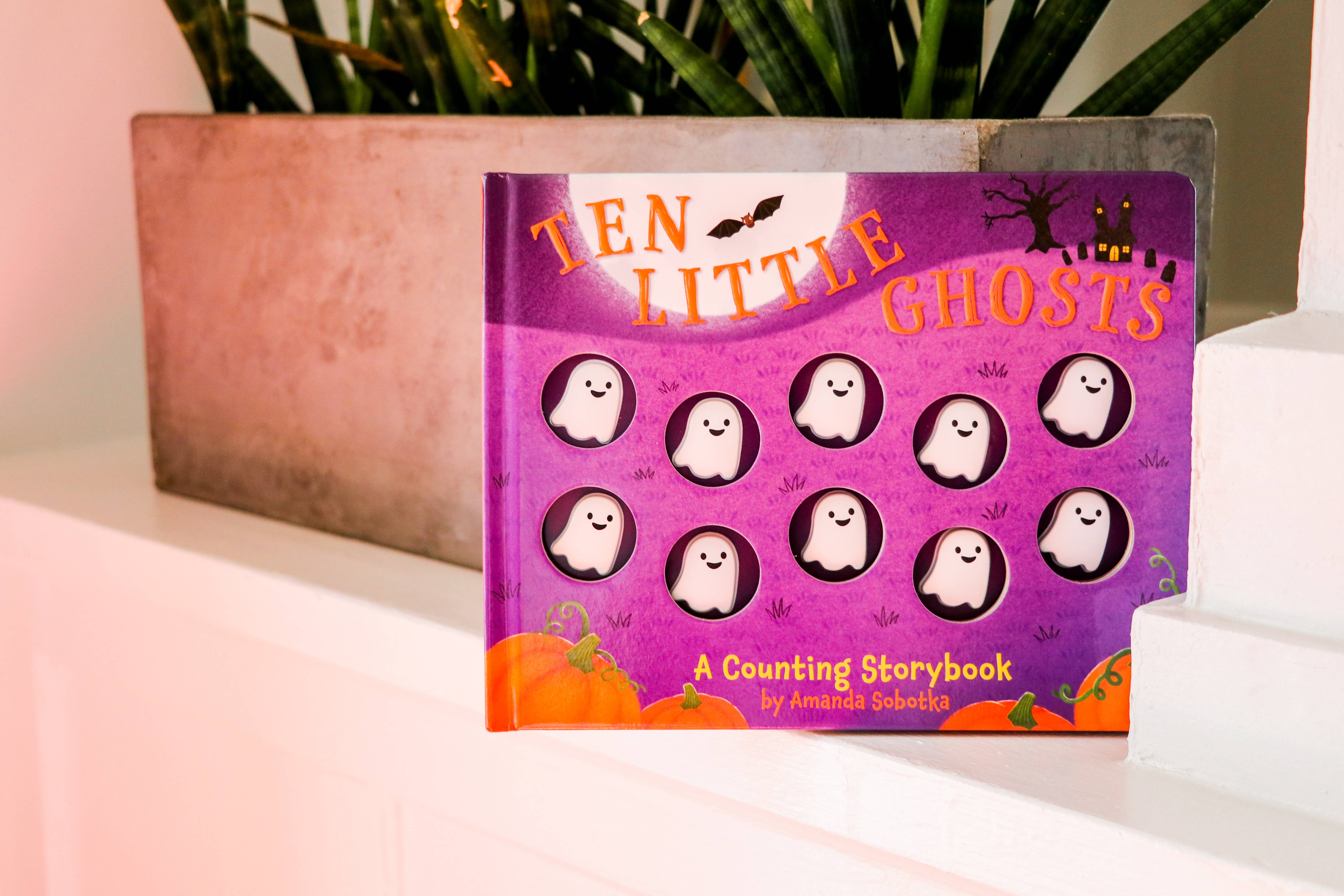 HarperCollins Focus - Wholesale Baby & Toddler Book (0-2) - Ten Little Ghosts5
