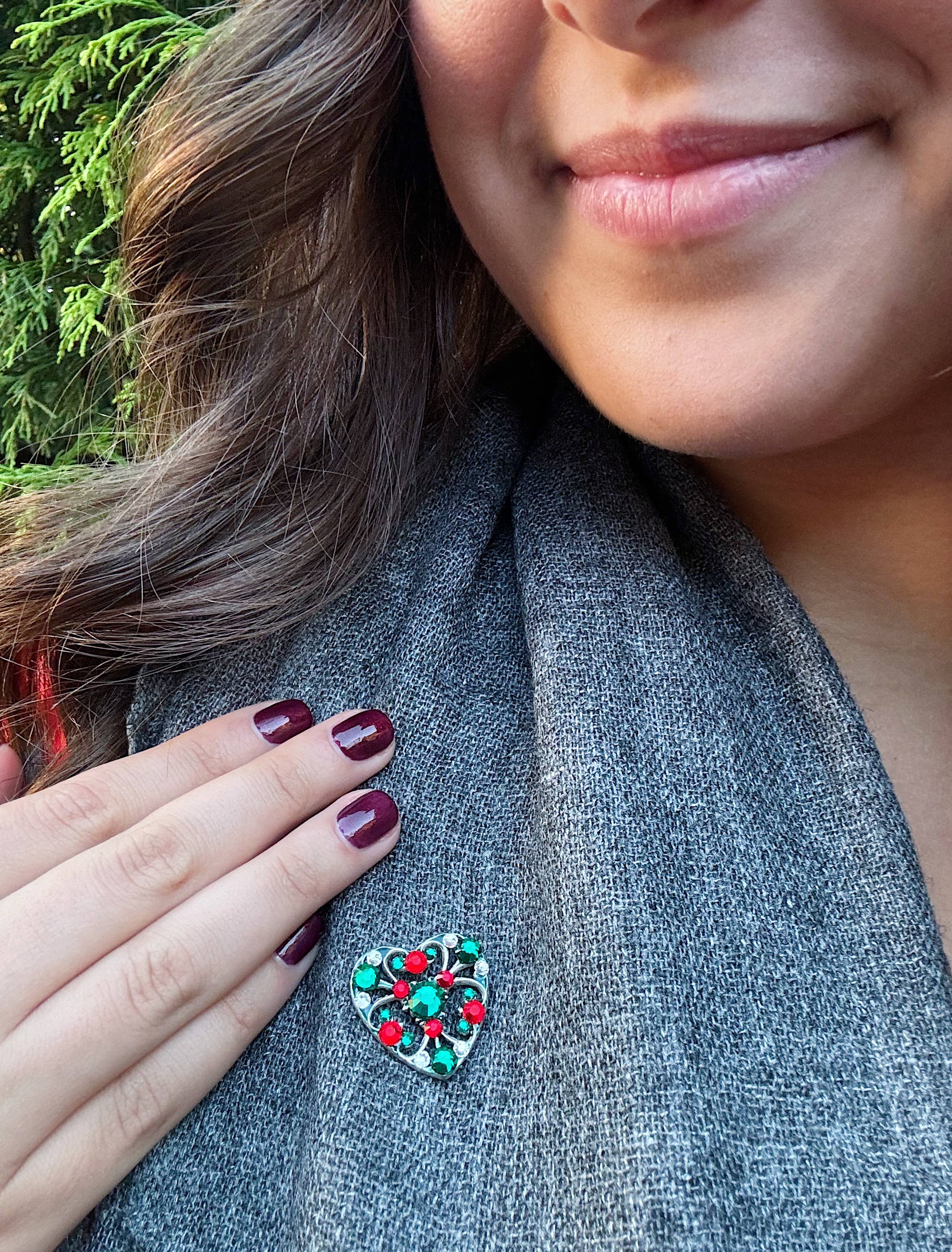 Anne Koplik Designs, Inc. - Wholesale Broche - Ik hou van kerst kristallen hart broche1