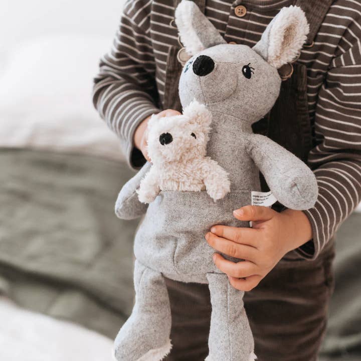 Glenda Canguro | peluche per la vendita all'ingrosso da parte di and the little dog laughed