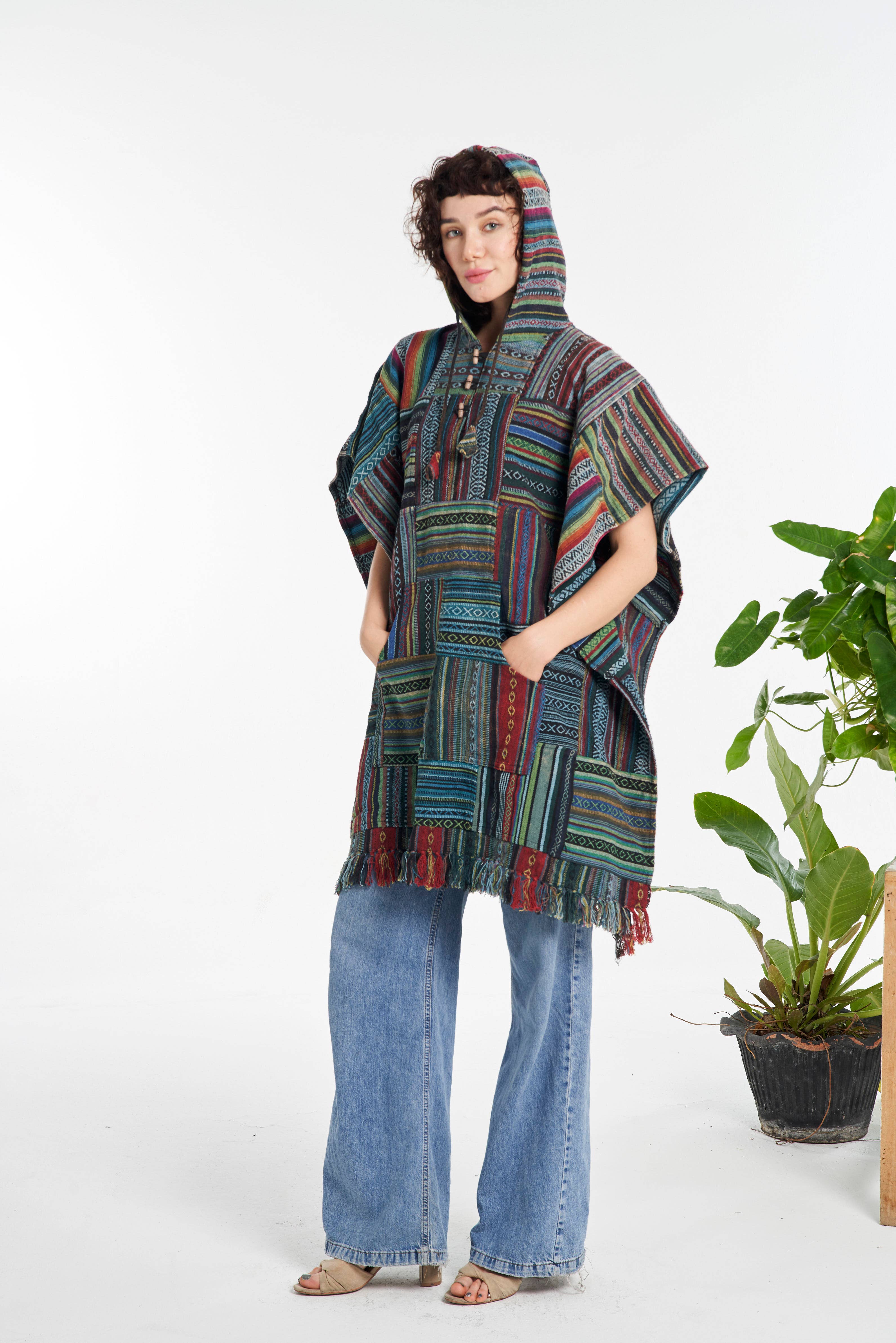 Diverse kleuren Poncho, uniseks (KT-1436) voor groothandel op Faire1