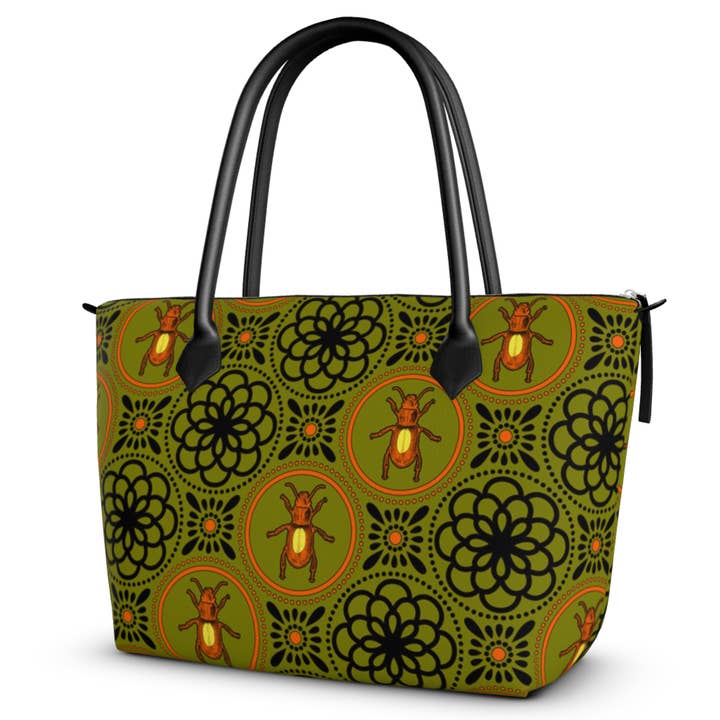 Tote Olive Lovebug pour la vente par Hadley Pollet