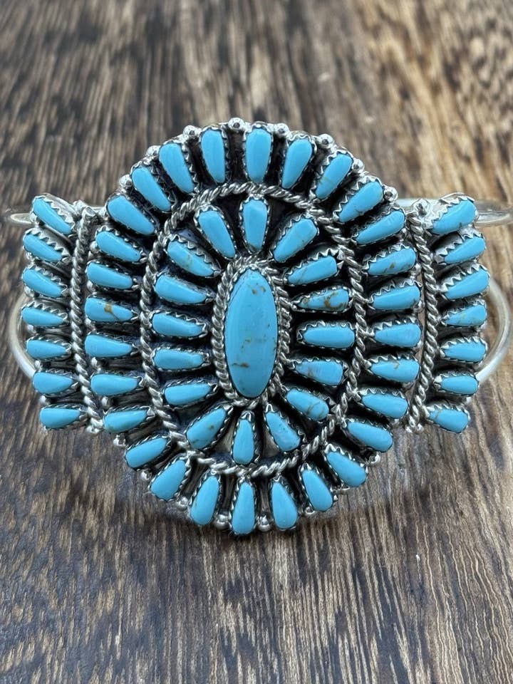 Bracciale a polsino in argento sterling con cluster di turchese fatto a mano dai Navajo nativi americani. per la vendita all'ingrosso da parte di Native City Jewelry
