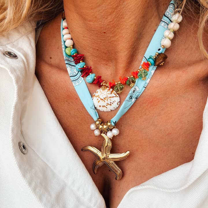 Goupi – Colar pingente/pendente por atacado – Conjunto de colares aqua: colar lenço com estrela-do-mar dourada e colar de concha com contas e cristais2